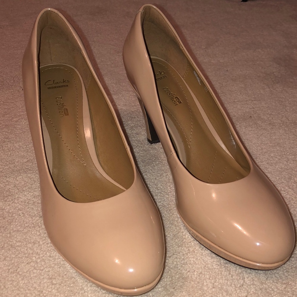 Clark’s nude pumps